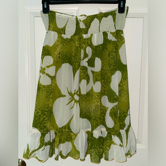 Urban Outfitters Women’s Strapless Summer Dress - Green Tropical - Small - Picture 2 of 4